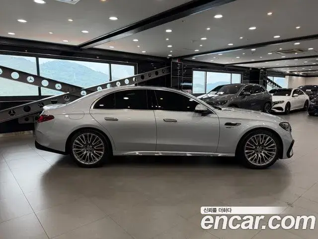 Mercedes-Benz E-Class 2026 — Photo 5/11