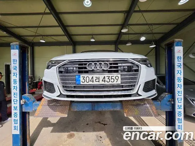 Audi A6 2023 — Photo 1/3