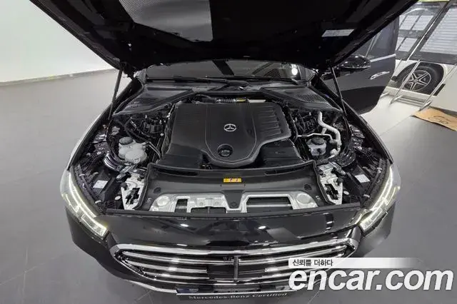 Mercedes-Benz E-Class 2025 — Photo 15/20