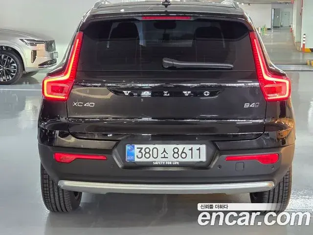 Volvo XC40 2026 — ფოტო 6/18