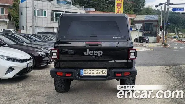 Jeep Gladiator 2022 — Şəkil 14/19