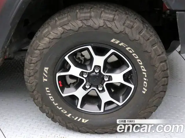 Jeep Wrangler 2021 — Фото 19/20
