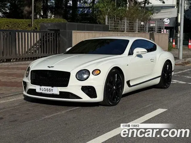 Bentley Continental GT 2021 — ფოტო 8/20