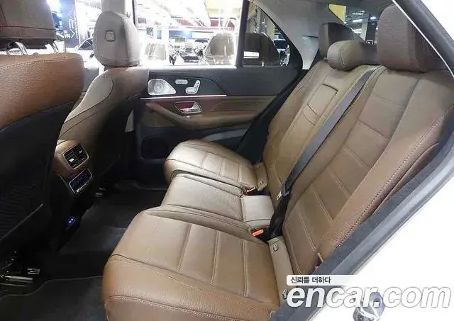 Mercedes-Benz GLE-Class 2025 — Фото 11/20