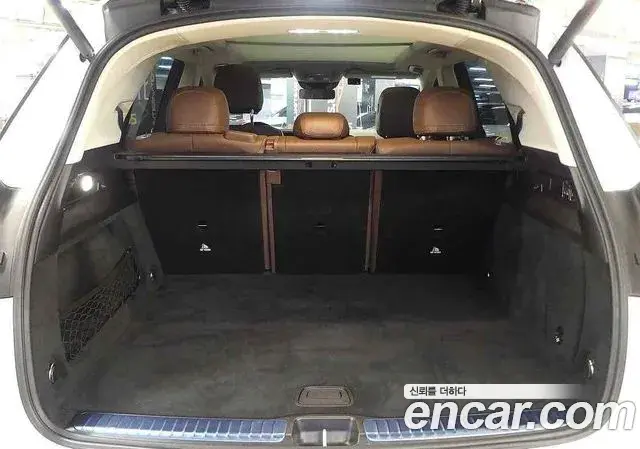 Mercedes-Benz GLE-Class 2025 — Фото 12/20