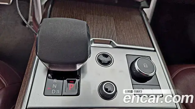 Land Rover Range Rover 2022 — ფოტო 11/20