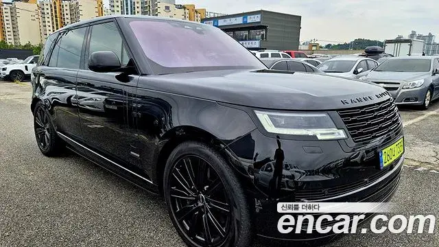 Land Rover Range Rover 2022 — ფოტო 4/20