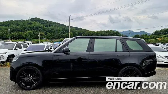 Land Rover Range Rover 2022 — ფოტო 6/20