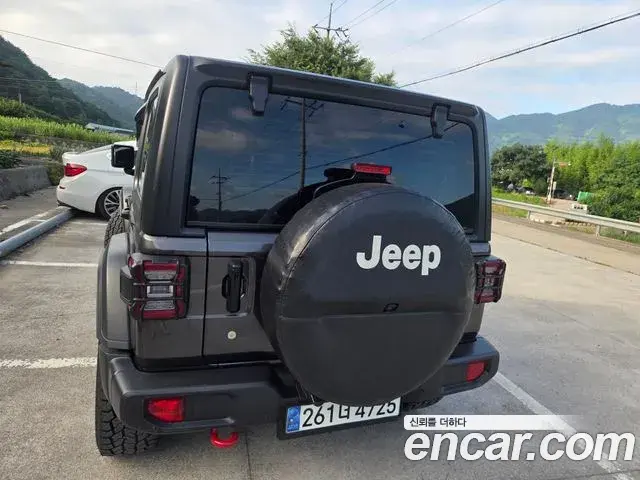 Jeep Wrangler 2018 — ფოტო 10/10