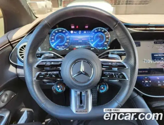 Mercedes-Benz EQE SUV 2023 — Şəkil 8/10