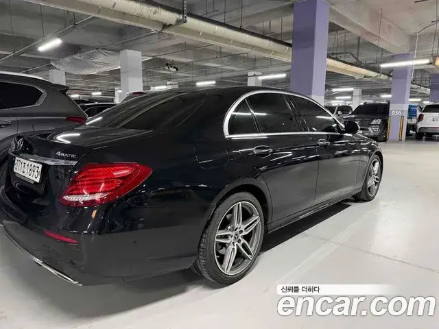 Mercedes-Benz E-Class 2019 — Фото 4/9