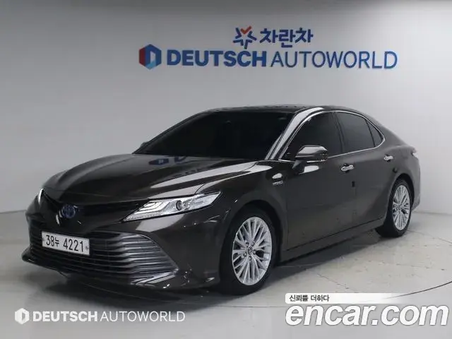 Toyota Camry 2018 — Photo 16/20
