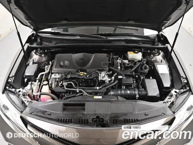 Toyota Camry 2018 — Photo 11/20