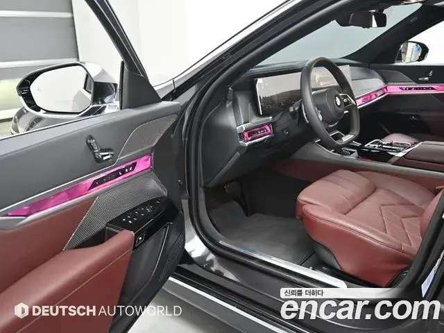 BMW 7 Series 2023 — Фото 10/20