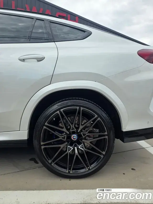BMW X6 2022 — Фото 9/19