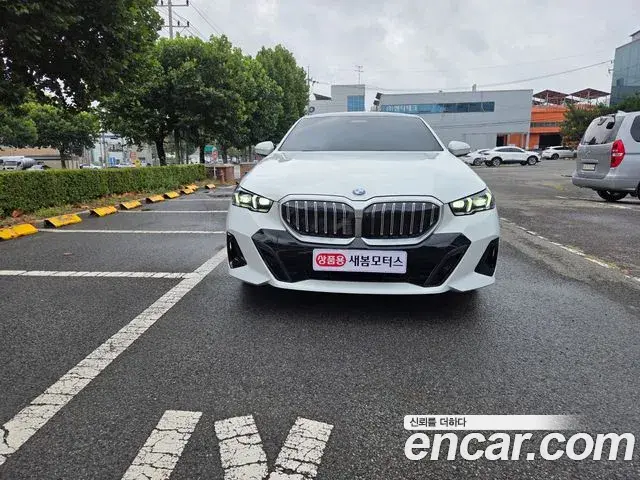 BMW 5 Series 2024 — Photo 14/20