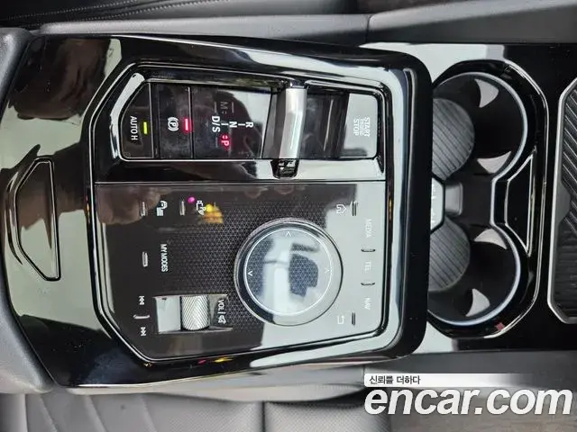 BMW 5 Series 2024 — Photo 15/20