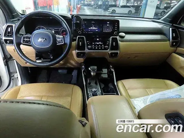 Kia Sorento 2021 — Photo 2/19