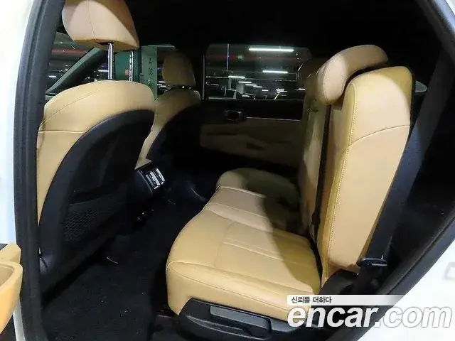 Kia Sorento 2021 — Photo 8/19
