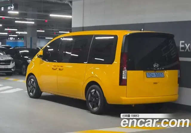 Hyundai Staria 2026 — Şəkil 6/10