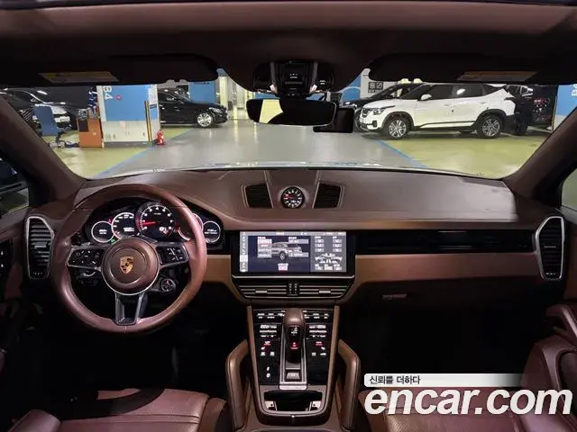 Porsche Cayenne 2019 — Photo 5/20