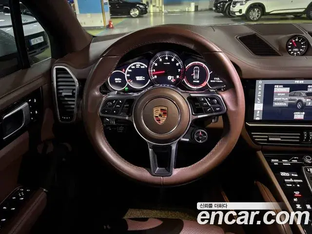 Porsche Cayenne 2019 — Photo 4/20