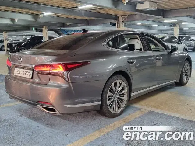 Lexus LS500 2020 — ფოტო 19/19