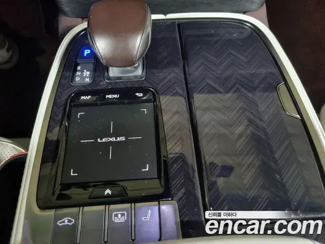Lexus LS500 2020 — ფოტო 12/19