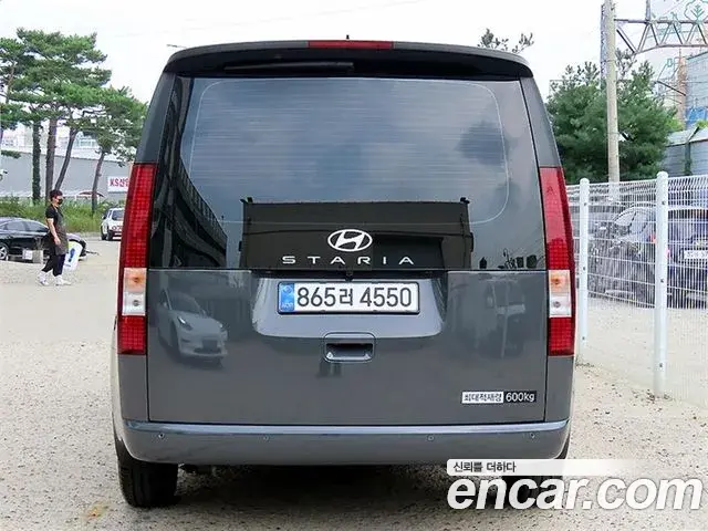 Hyundai Staria 2026 — Фото 3/18