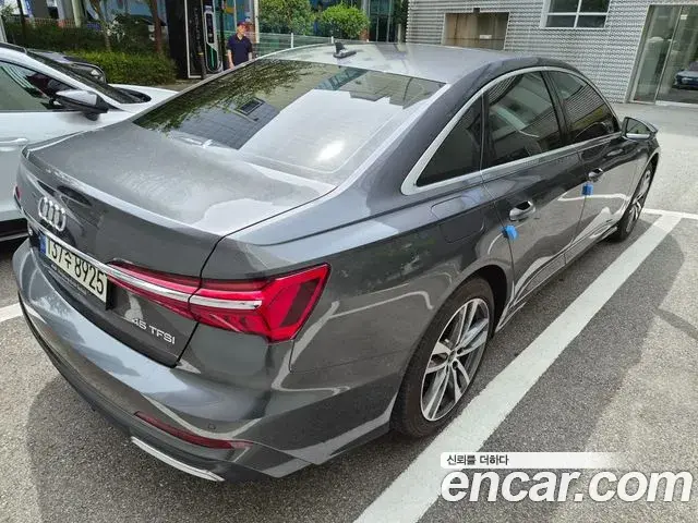 Audi A6 2023 — Şəkil 11/19
