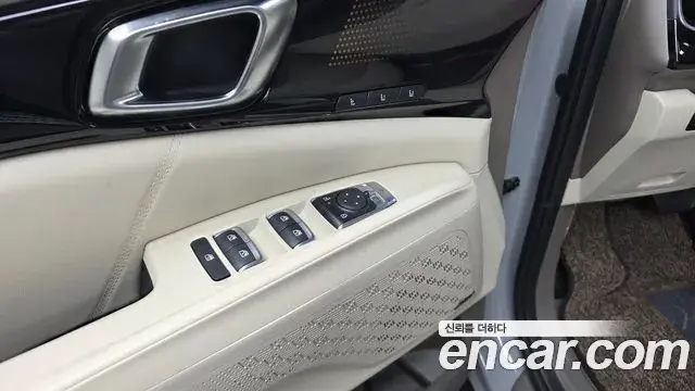 Kia Carnival 2025 — Şəkil 13/35
