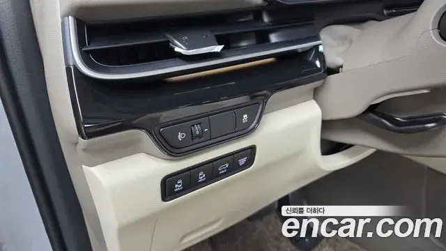 Kia Carnival 2025 — Şəkil 1/35