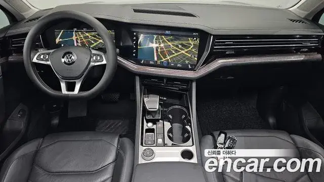 Volkswagen Touareg 2020 — Photo 11/36