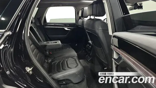 Volkswagen Touareg 2020 — Photo 32/36