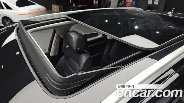 Volkswagen Touareg 2020 — Photo 18/36