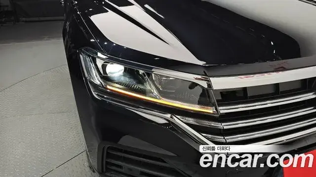 Volkswagen Touareg 2020 — Photo 30/36