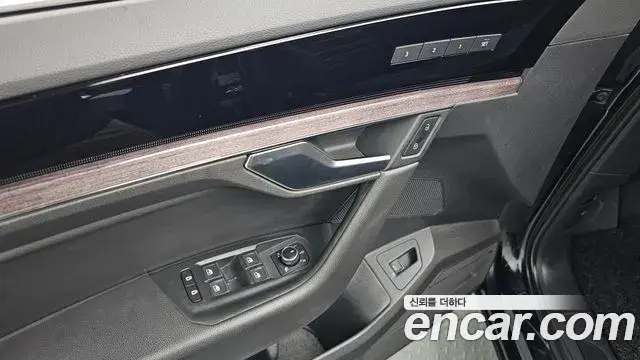 Volkswagen Touareg 2020 — Photo 10/36