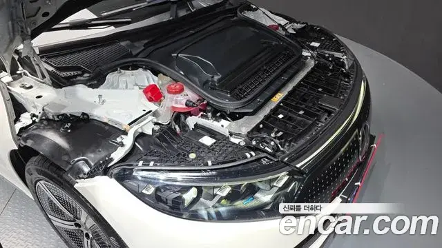 Mercedes-Benz EQS 2022 — ფოტო 33/35