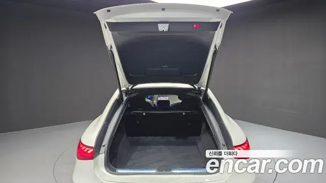 Mercedes-Benz EQS 2022 — ფოტო 28/35