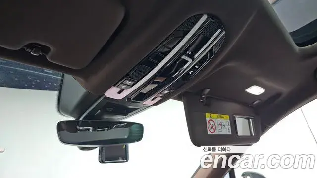 Porsche Cayenne 2023 — Photo 27/37