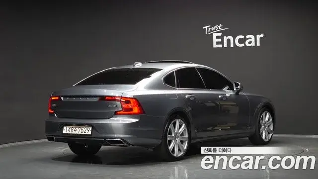 Volvo S90 2019 — Şəkil 17/36