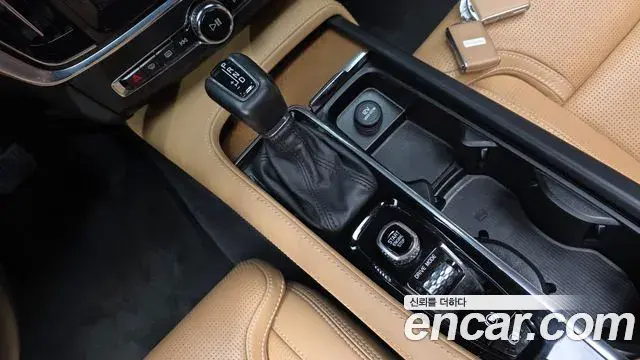 Volvo S90 2019 — Şəkil 20/36