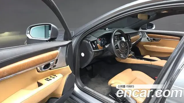 Volvo S90 2019 — Şəkil 34/36