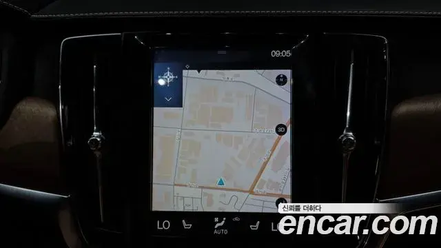 Volvo S90 2019 — Şəkil 28/36