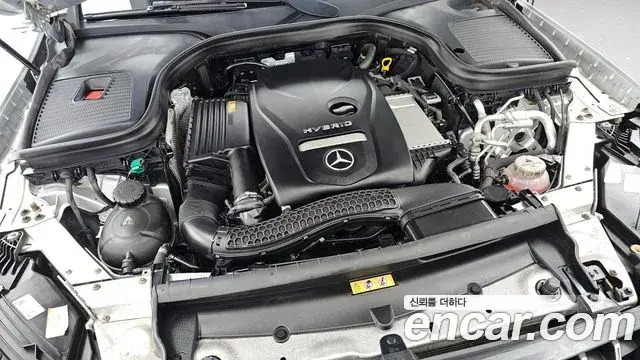 Mercedes-Benz GLC-Class 2020 — ფოტო 23/36