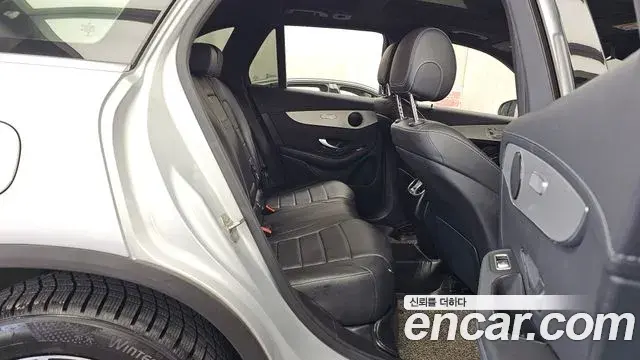 Mercedes-Benz GLC-Class 2020 — ფოტო 18/36