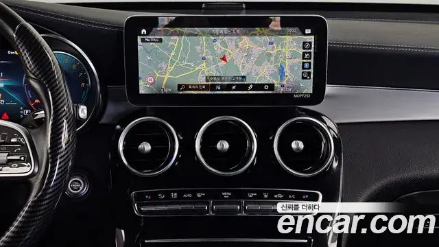 Mercedes-Benz GLC-Class 2020 — ფოტო 13/36