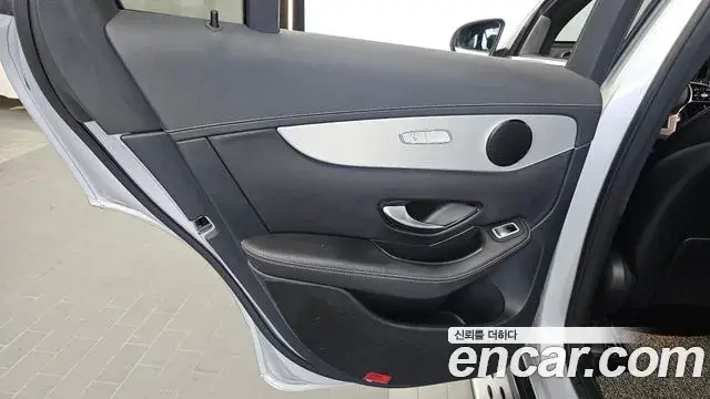 Mercedes-Benz GLC-Class 2020 — ფოტო 22/36