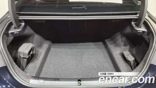 BMW 5 Series 2025 — Şəkil 11/23