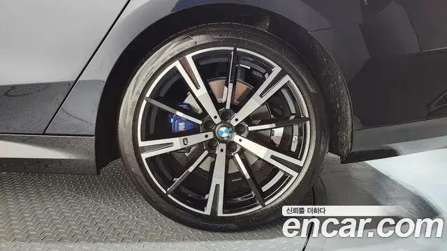 BMW 5 Series 2025 — Şəkil 19/23